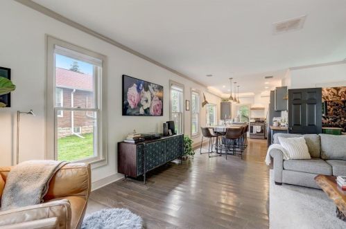 2787 Ellen St, Milwaukee WI  53207-2337 exterior