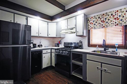 110 Greenway St, Glen Burnie MD 21061-3535 exterior