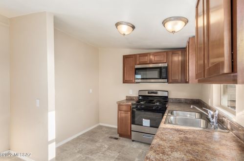 8434 Alice Vail Ln, Tucson AZ  85736-1809 exterior