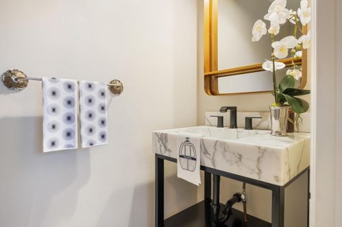 213 Harwick Dr, Pittsburgh PA  15235-5331 exterior