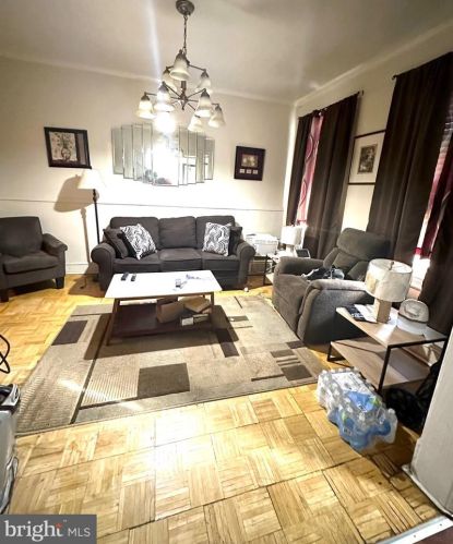 174 U St, Washington, DC 20001-1606