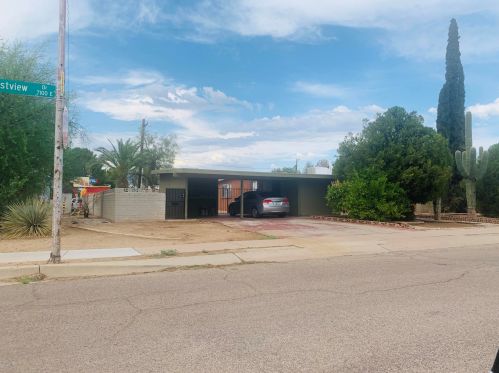 7101 Eastview Dr, Tucson, AZ 85710-5515