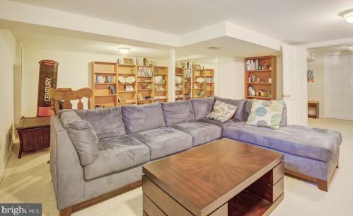 10815 Tenbrook Ct, Silver Spring MD 20901-1029 exterior