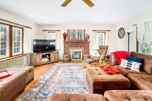 4109 Cooke St, Duluth, MN 55804-1945