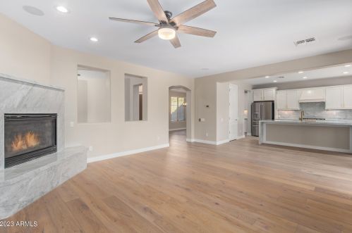 21713 38th Way, Phoenix AZ  85050-4923 exterior