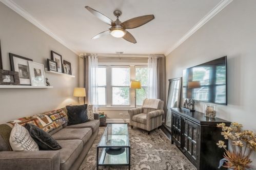 3410 Bell Ave, Chicago, IL 60608-6011