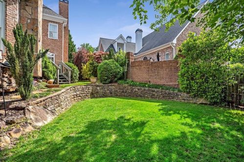 1233 Austin Gln Dr, Atlanta GA 30338-3233 exterior