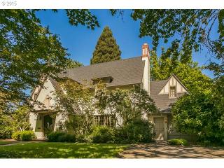 3005 Carlton St, Portland, OR 97202-8651