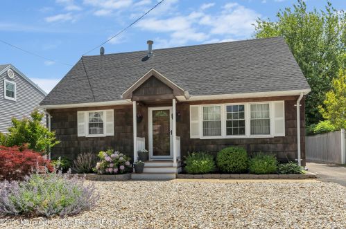 2212 Kenneth Rd, Point Pleasant Beach, NJ 08742-4434