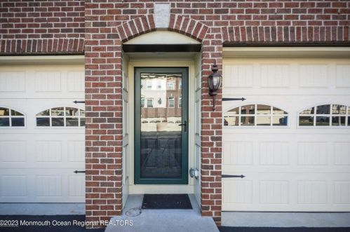 13 Pate Dr, Middletown NJ  07748-1752 exterior