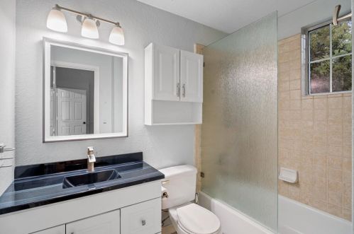 14 Sunny Oaks Pl, Conroe TX 77385-3663 exterior