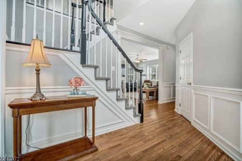 6 Glen Eyre Dr, Bridgewater, NJ 08807-5784