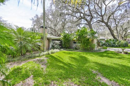 407 Bon Aire Ave, Tampa FL 33617-6322 exterior