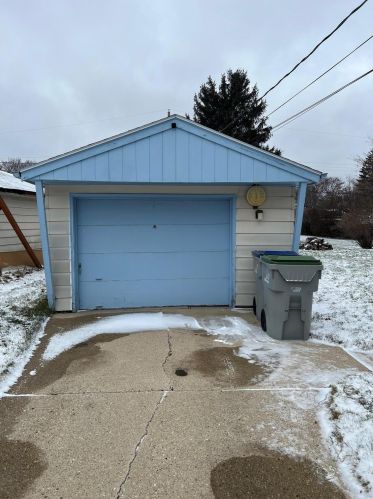 3333 64th St, Milwaukee WI  53219-4204 exterior