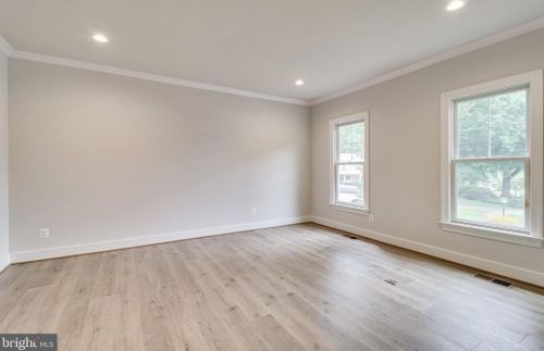 6208 Kellogg Dr, Mc Lean VA  22101-3121 exterior