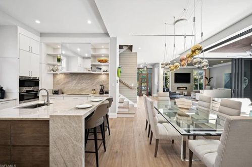 1230 Gulf Shore Blvd, Naples FL exterior