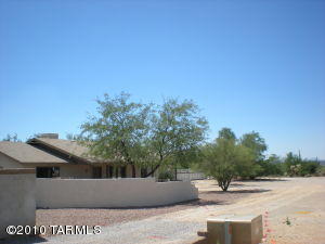 4801 Flying Diamond Dr, Tucson, AZ 85742-9468