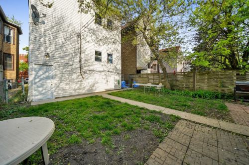 2252 Lawndale Ave, Chicago IL 60629-4345 exterior