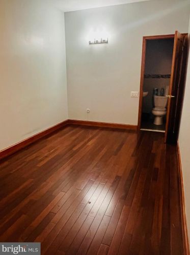 1011 Christian St, Philadelphia PA 19147-3736 exterior