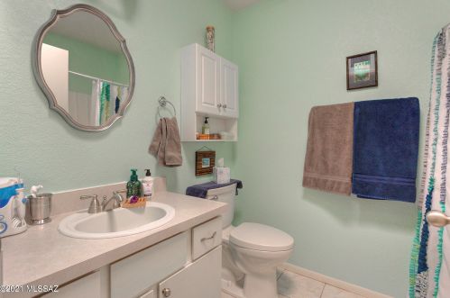 318 Calle Del Chancero, Green Valley AZ 85614-3028 exterior