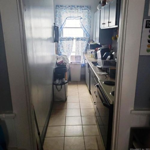 199 Fairview St, New Britain CT 06051-2705 exterior