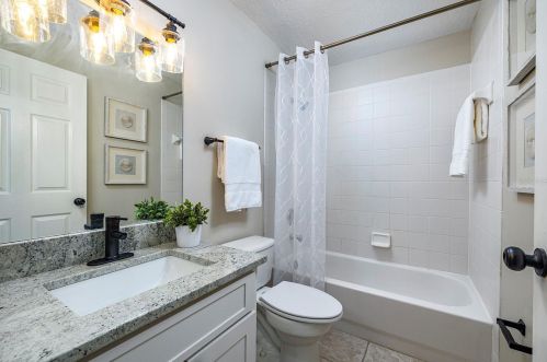 8820 Cypress Hammock Dr, Tampa FL 33614-1952 exterior