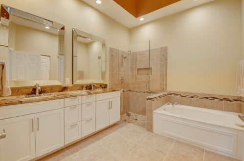 6871 Cairnwell Dr, Boynton Beach FL 33472-2960 exterior