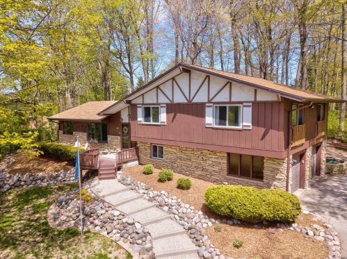 7630 Range Line Rd, Milwaukee, WI 53209-1751