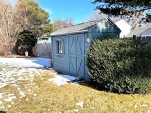 6 Herrick Rd, Peabody MA 01960-4531 exterior