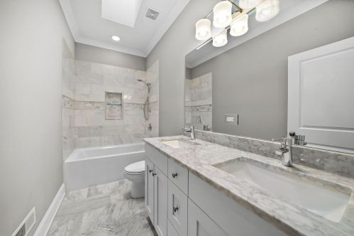 3417 Bell Ave, Chicago IL 60622-3033 exterior