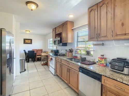 595 99 Ave, Naples FL 34108-2227 exterior