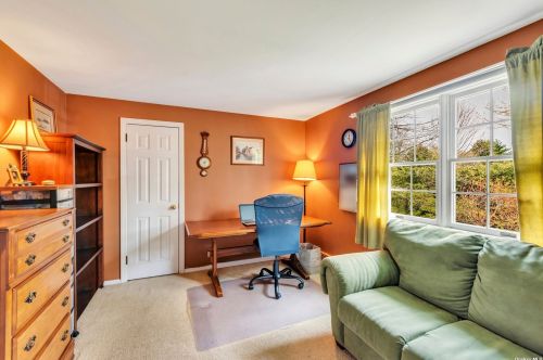 11 Maria Ct, Huntington Station NY 11746-2718 exterior