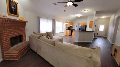 6007 Fox Pt Trl, Dallas TX 75249-2816 exterior