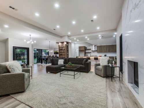 6710 Cliffbrook Dr, Dallas TX  75254-7904 exterior