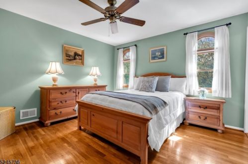 1395 Croyden Rd, Bridgewater NJ 08807-1310 exterior