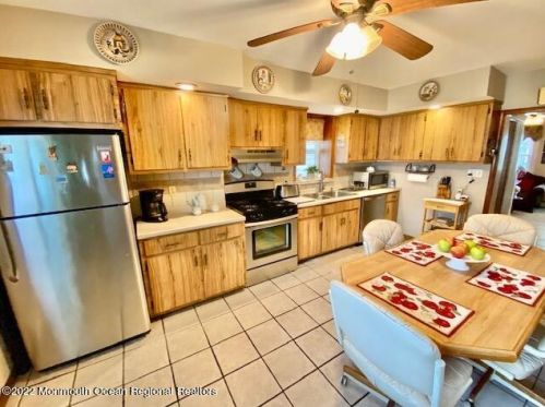 144 Avon St, Roselle Park NJ 07204-2303 exterior