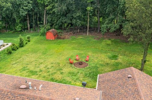 2374 Jenkinson Dr, Pittsburgh PA  15237-6620 exterior