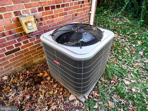 10813 Jewett St, Silver Spring MD 20902-3667 exterior