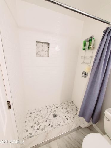 2320 40 Ave, Phoenix AZ 85009-4025 exterior