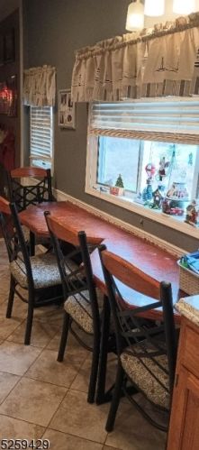 15 John St, West Milford Lakes NJ 07480-2138 exterior