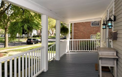 3015 73rd St, Milwaukee, WI 53210-1068