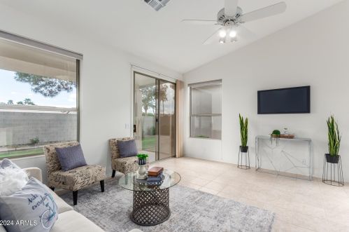 9717 Holiday Way, Chandler AZ 85248-6019 exterior