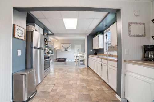 609 2nd St, Duluth MN 55805-2011 exterior