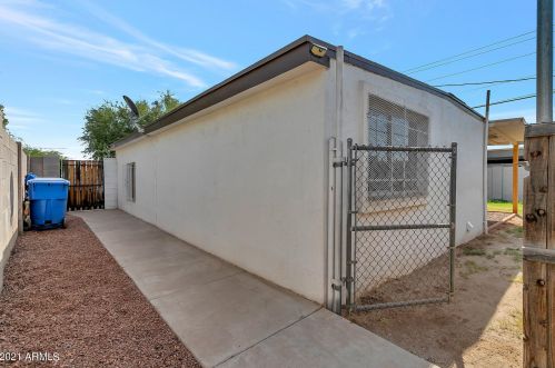 1610 38th Ave, Phoenix AZ  85009-2240 exterior
