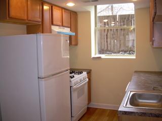 6968 Greenview Ave, Chicago IL  60626-3414 exterior