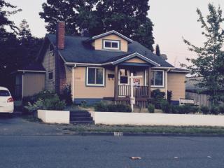 1928 Perry Ave, Bremerton WA  98310-5314 exterior