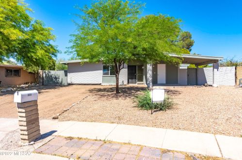 3721 Le Beaux Pl, Tucson AZ  85730-3524 exterior