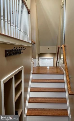 7407 Macon Dr, Glen Burnie, MD 21060-8386