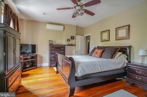 1128 Marlborough St, Philadelphia PA 19125-4113 exterior