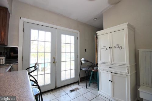 80 Ridgeway Ave, Manor PA 19036-1924 exterior